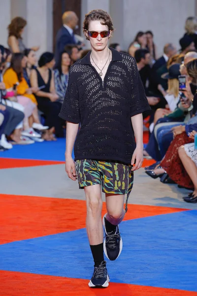Look 9
